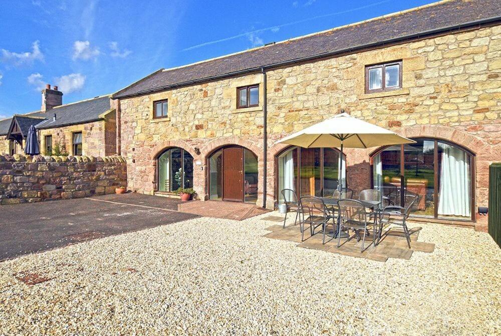 Goldfinch Villa Lucker ภายนอก รูปภาพ