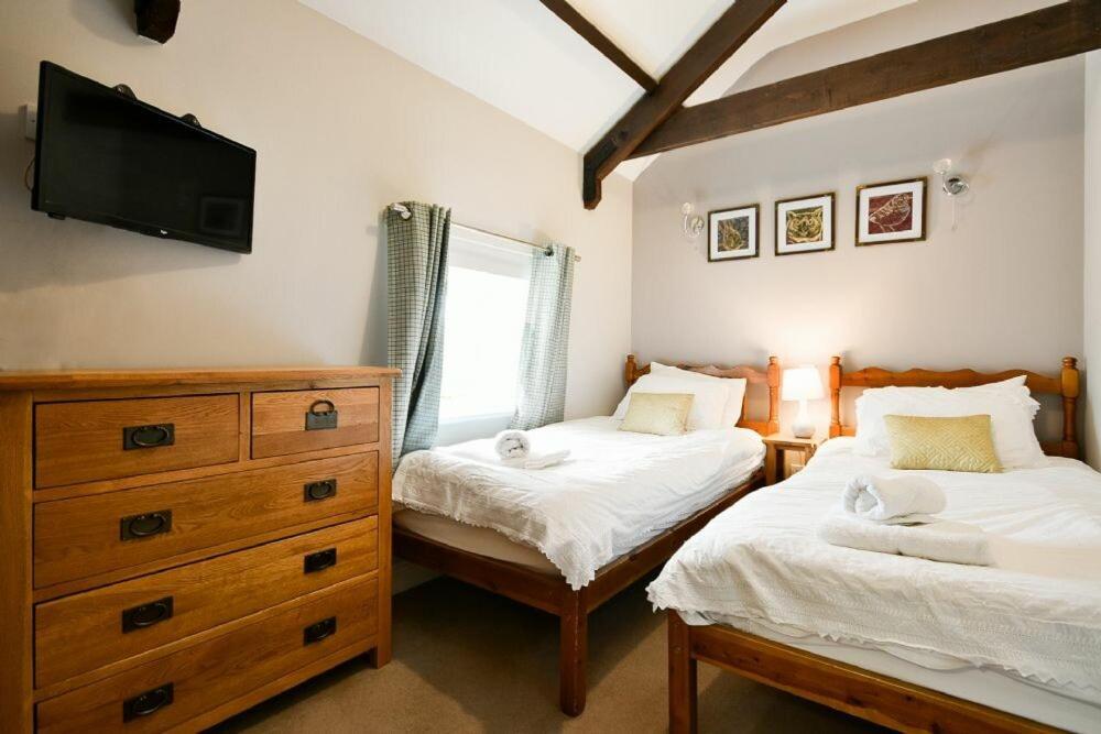 Goldfinch Villa Lucker ภายนอก รูปภาพ