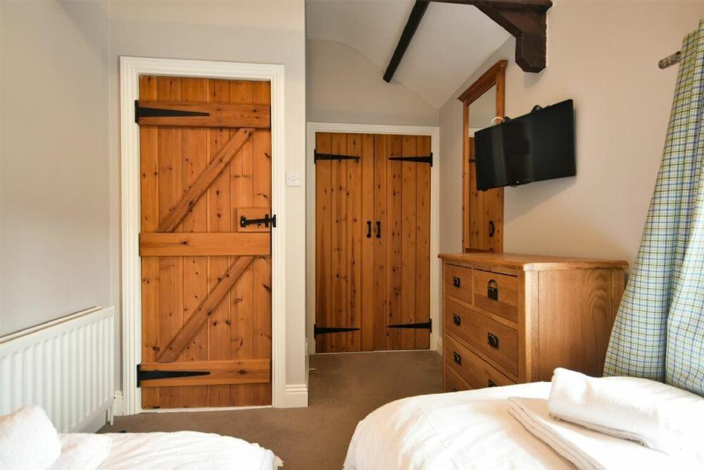 Goldfinch Villa Lucker ภายนอก รูปภาพ